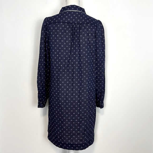 Lily Pulitzer Navy Blue and White Davie Button Print Shirt Dress. Size 6. - Picture 5 of 11